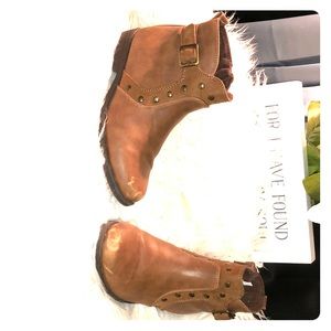SOLD‼️ Cognac Booties
